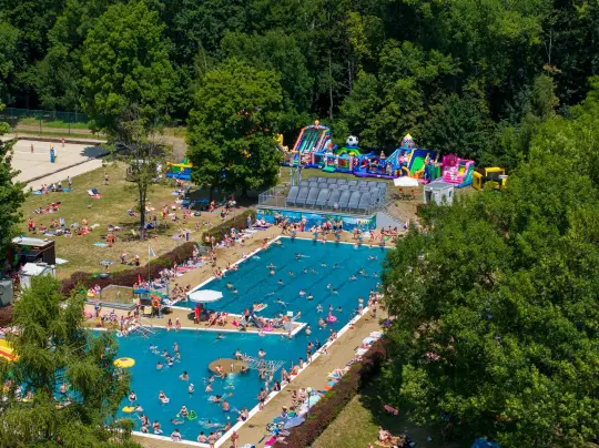 Basen Wandzianka w Krakowie ponownie otwarty – woda bezpieczna