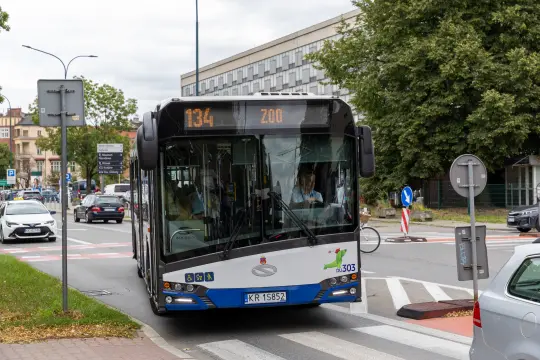 Weekendowe linie sezonowe w Krakowie – sprawdź, gdzie dojadą autobusy
