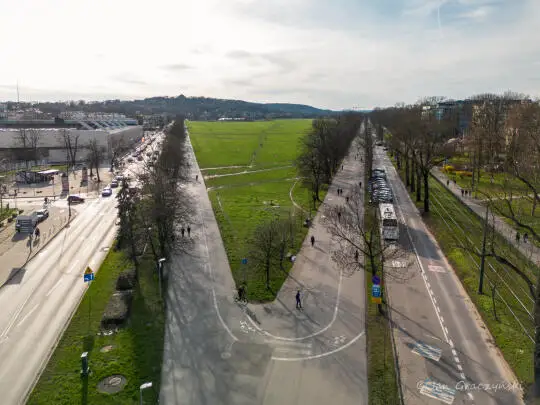 Czasowe wyłączenie miejsc postojowych na Al. 3 Maja w Krakowie od 22 lipca
