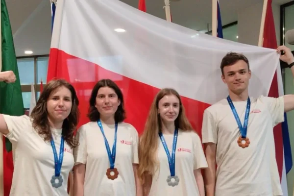 Polscy uczniowie zdobyli cztery medale na Międzynarodowej Olimpiadzie Biologicznej 2026