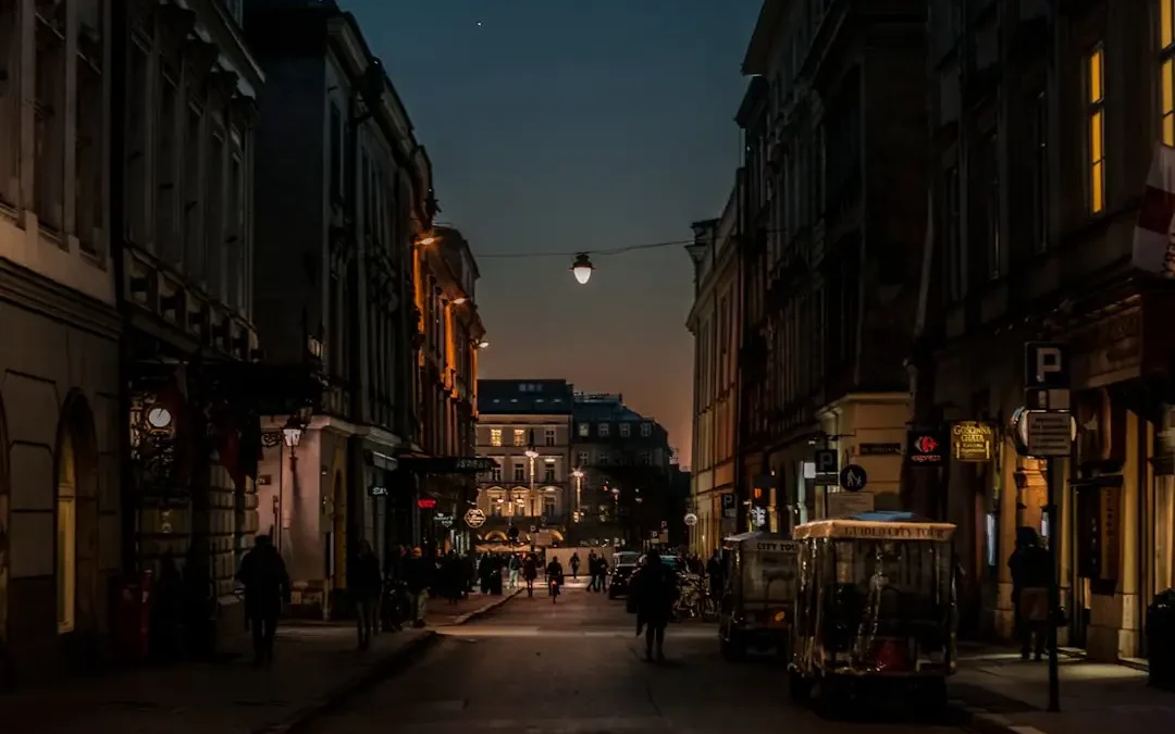 Kraków bada życie nocne – wypełnij ankietę i wpłyń na zmiany