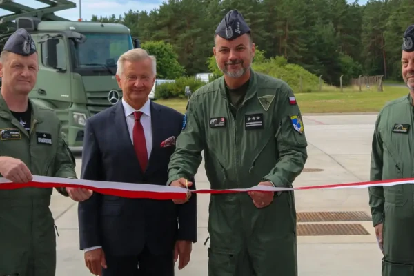 Nowy budynek portu lotniczego w 12 Bazie Bezzałogowych Statków Powietrznych w Mirosławcu