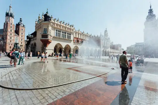 Upał w Krakowie: IMGW ostrzega przed 34 stopniami w weekend