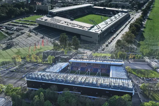Rusza modernizacja oświetlenia dwóch krakowskich stadionów