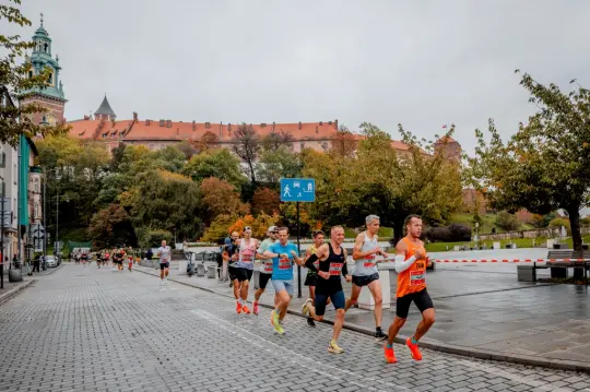 Rekordowa frekwencja w Cracovia Półmaratonie Królewskim – 18 tysięcy zapisanych