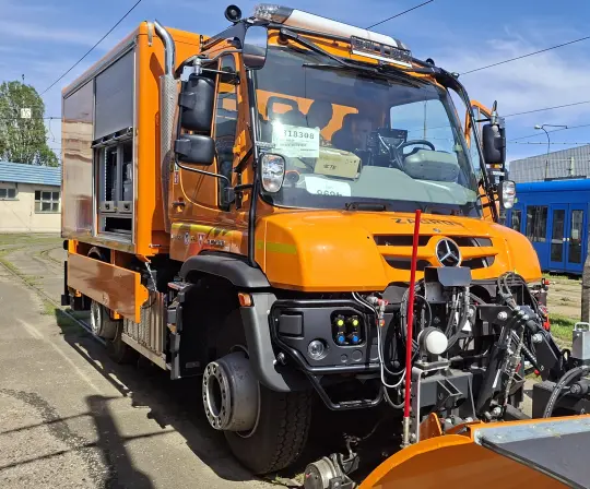 MPK Kraków wzbogaca flotę o nowy Unimog U423 – pogotowie tramwajowe gotowe do akcji