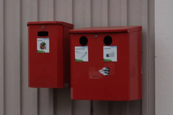 Elektroodpady w Mogilanach: nowy punkt na Rynku czynny całą dobę