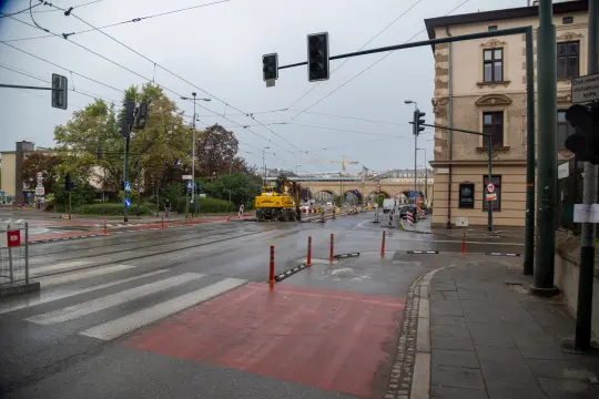 Kolejny etap remontu na ul. Grzegórzeckiej. Od piątku zmiany przy Hali Targowej