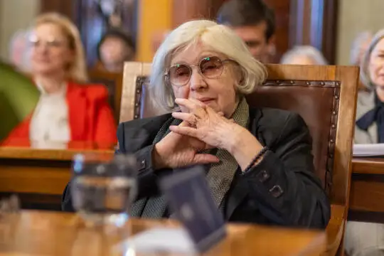 Kraków uczci Andrzeja Wajdę i Krystynę Zachwatowicz-Wajdę. Odsłonięcie tabliczek na Skwerze Skrzyneckiego