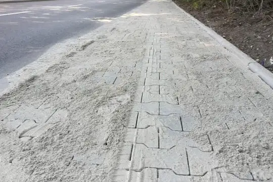 Remont chodnika na ul. Łużyckiej w Krakowie potrwa do 23 października